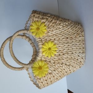 Womens Woven Lined Rattan Bag w/Daisy Applique